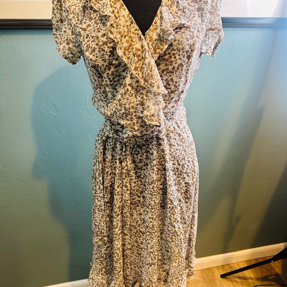MSK Beige Floral Sheer Midi Dress Ruffle neckline Size 10.